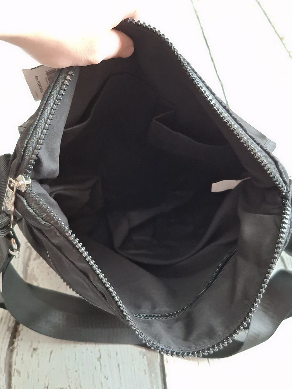 BearPaw Black Crossbody Sling Bag - Casual Everyday Carry Womens - Picture 5 of 5